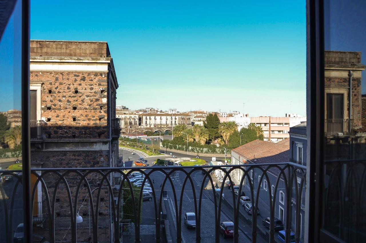 Casa Alcala Deluxe Hotel Catania Bagian luar foto
