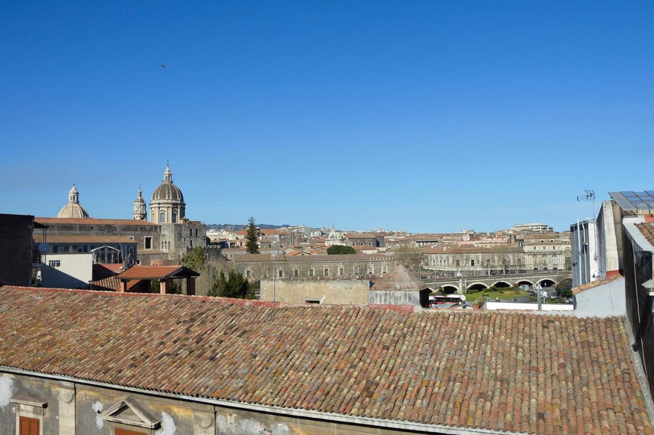 Casa Alcala Deluxe Hotel Catania Bagian luar foto